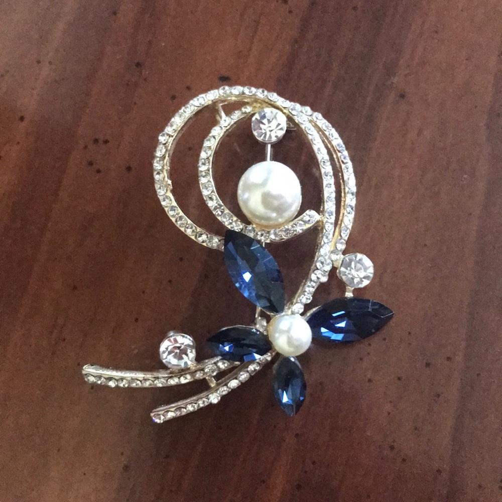 Brooch